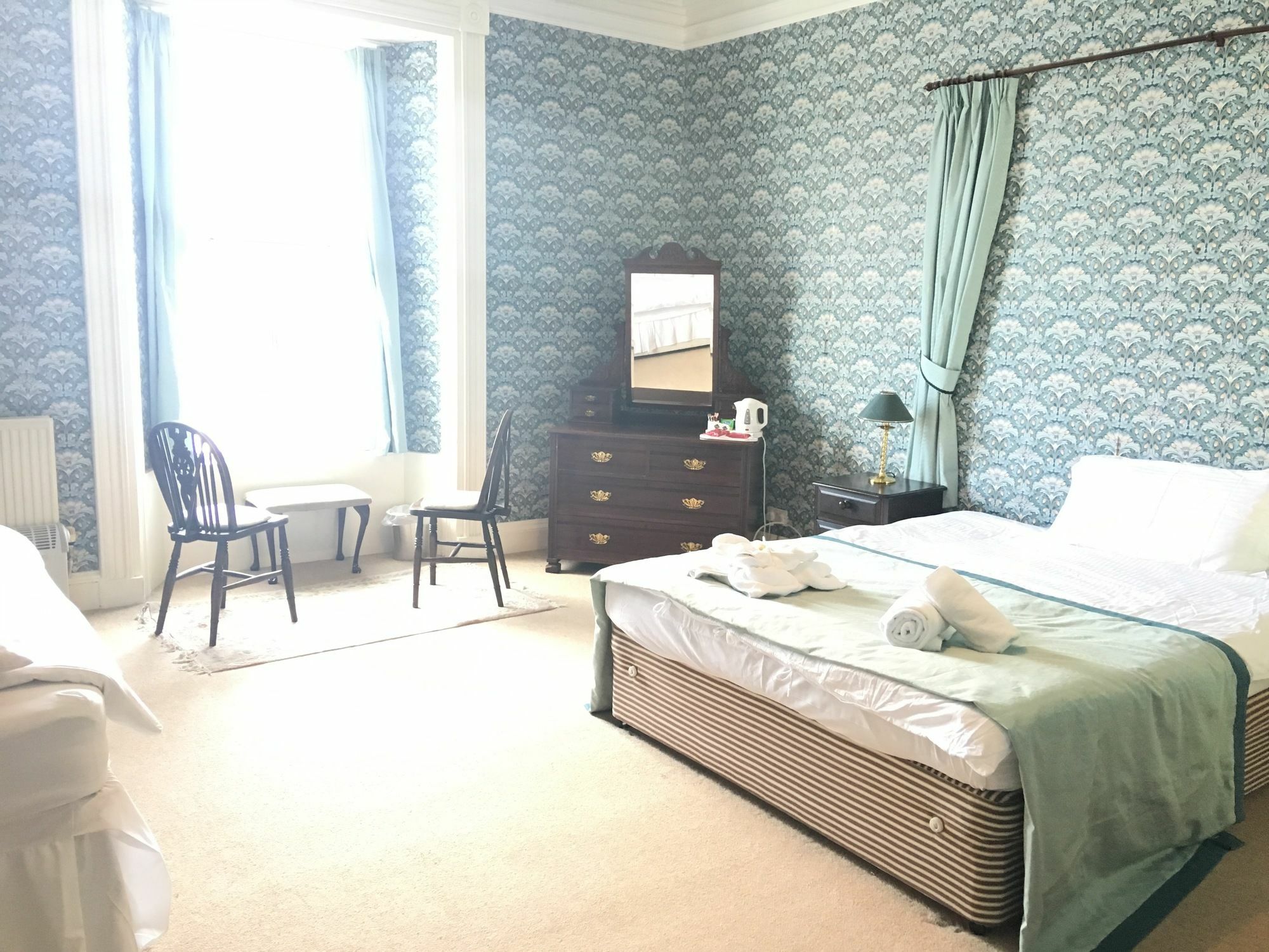 Cannon House Hotel Ротсей Екстериор снимка