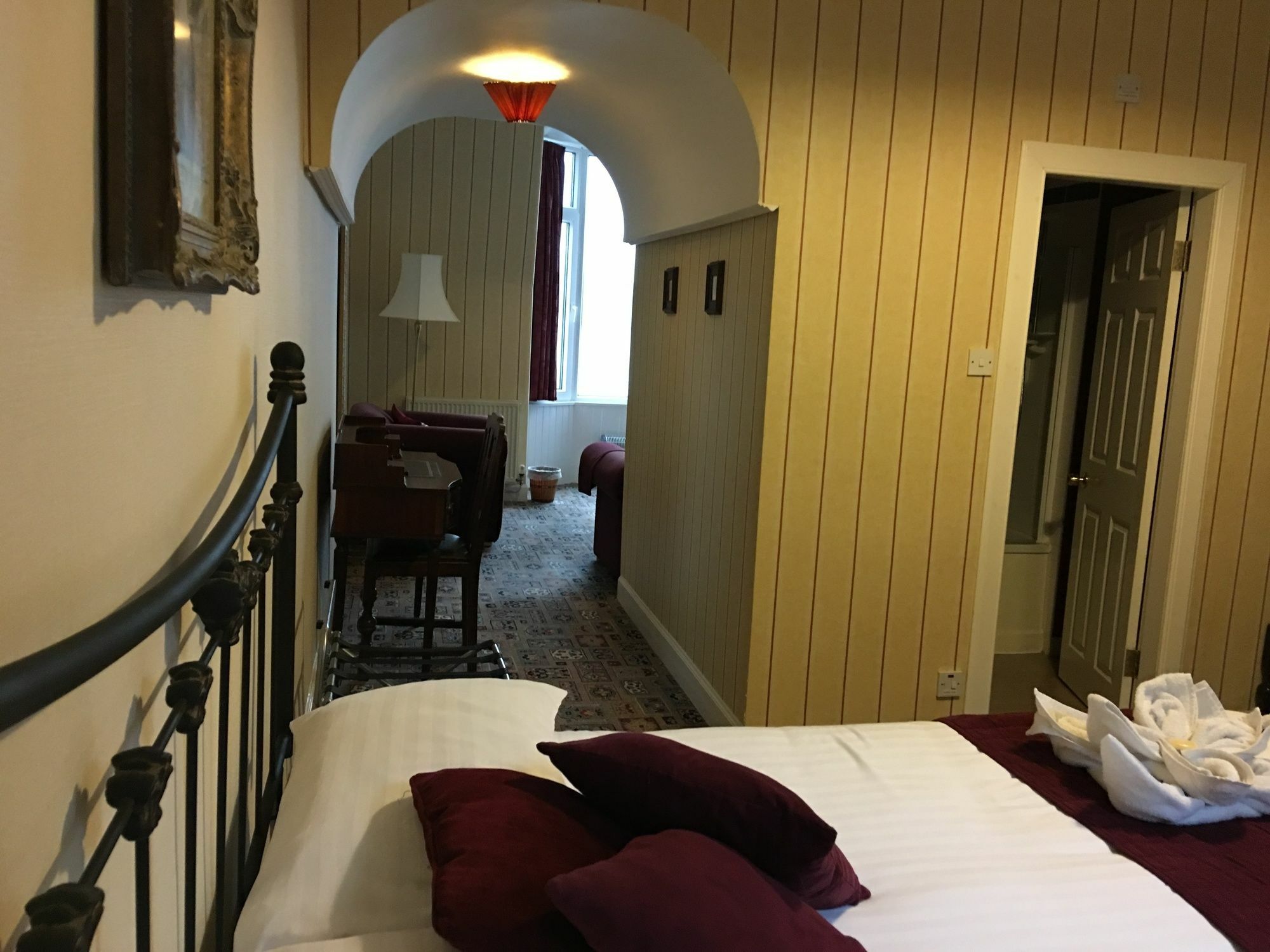 Cannon House Hotel Ротсей Екстериор снимка