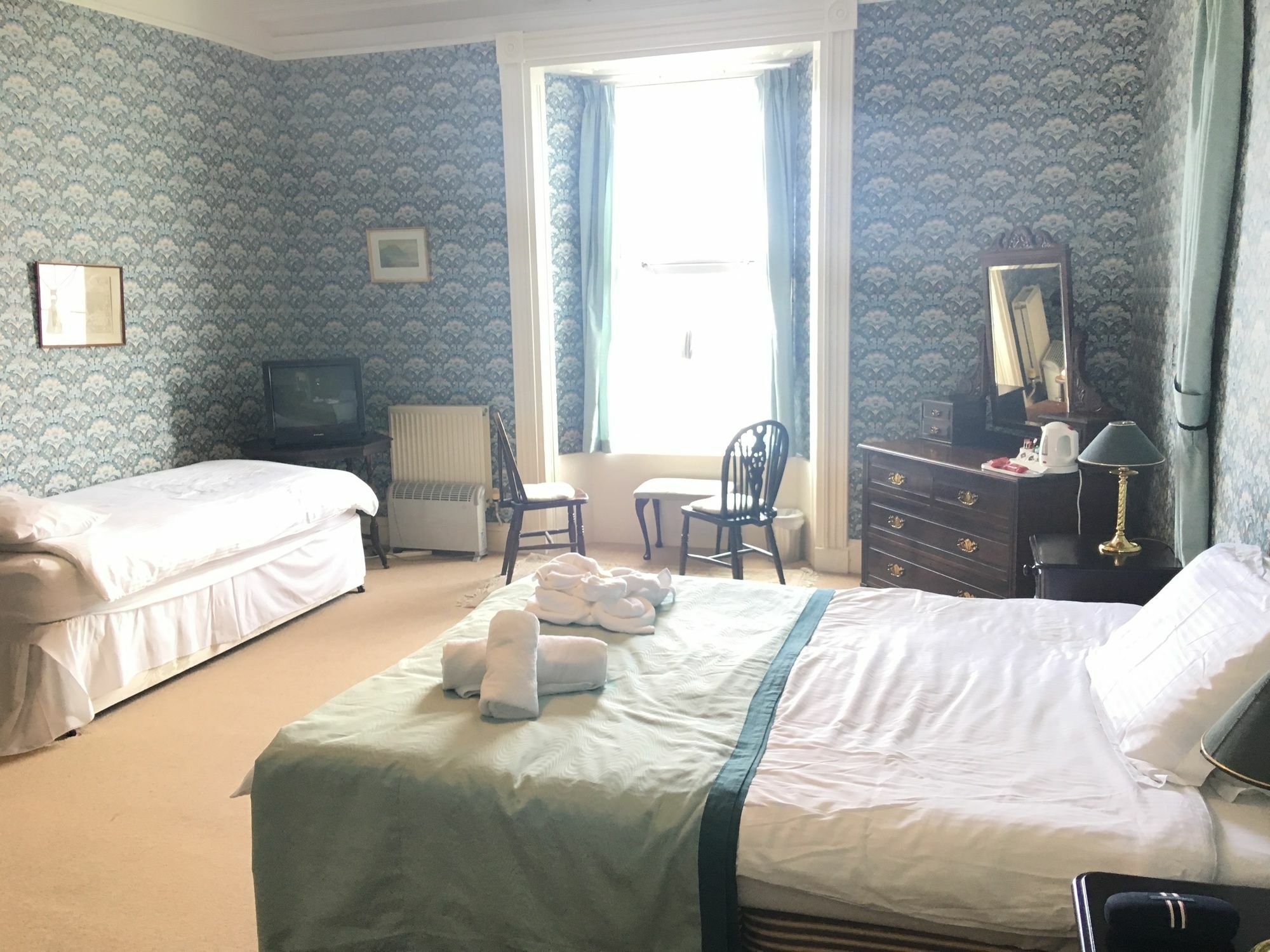 Cannon House Hotel Ротсей Екстериор снимка