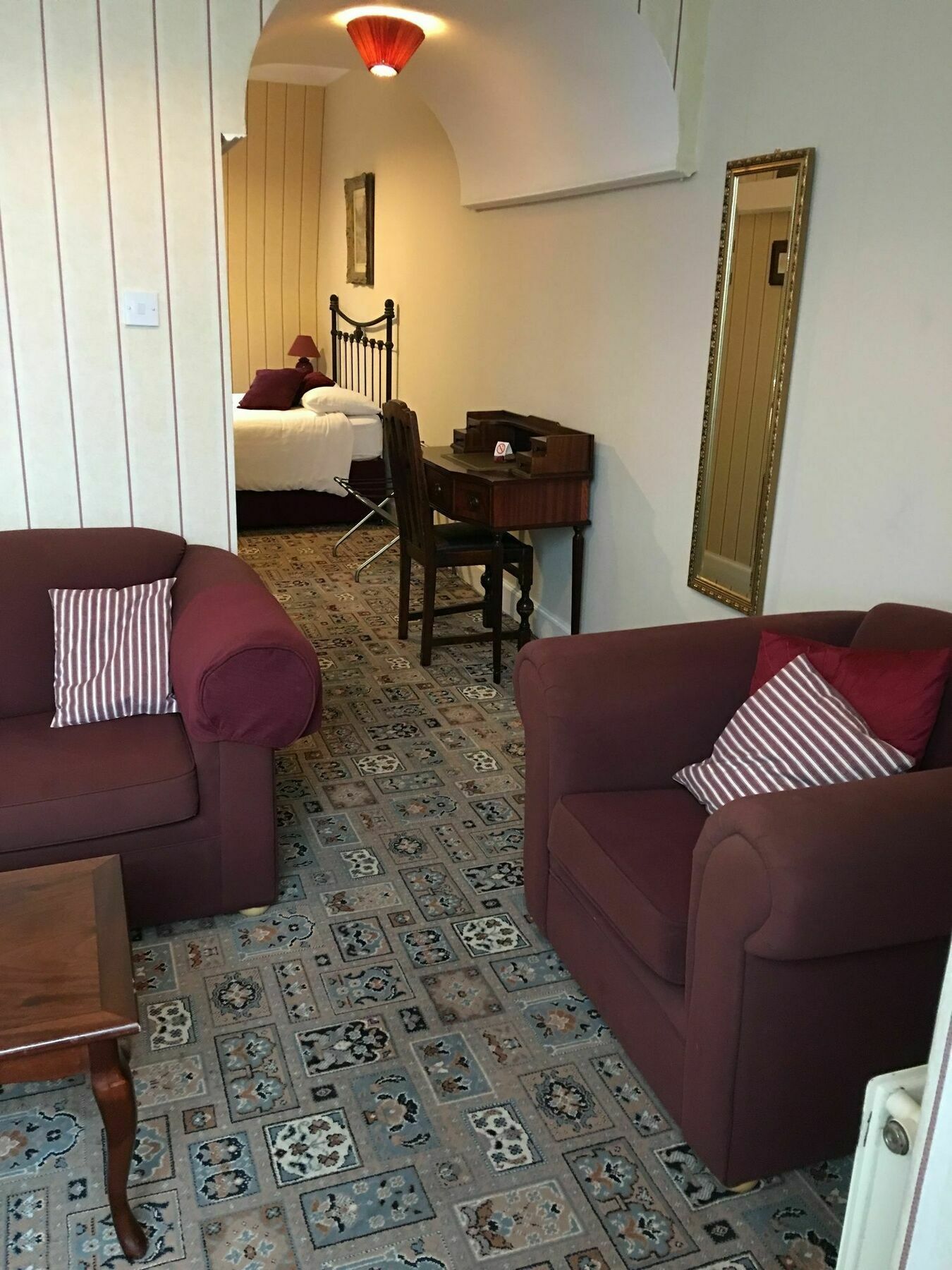 Cannon House Hotel Ротсей Екстериор снимка