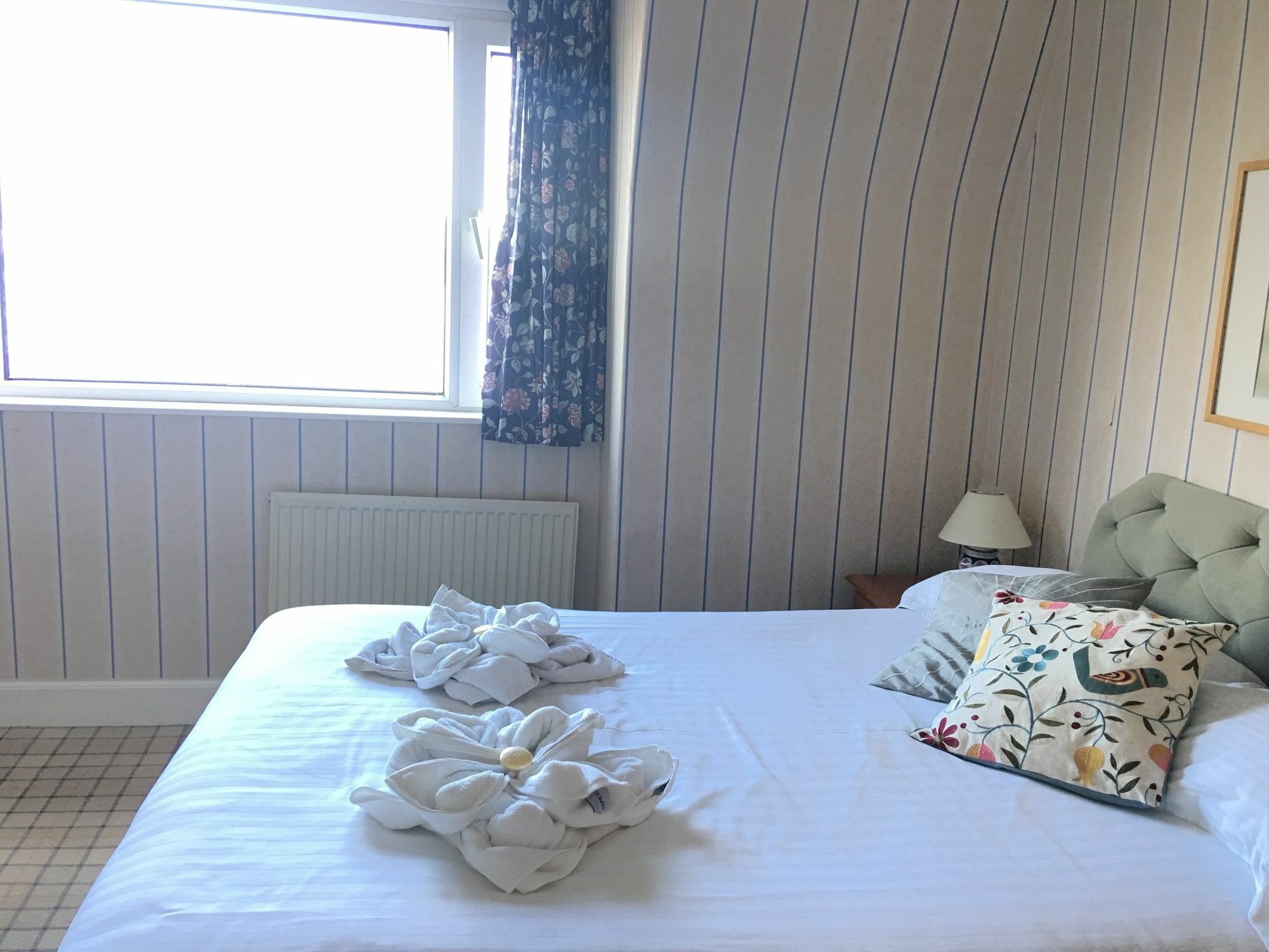 Cannon House Hotel Ротсей Екстериор снимка